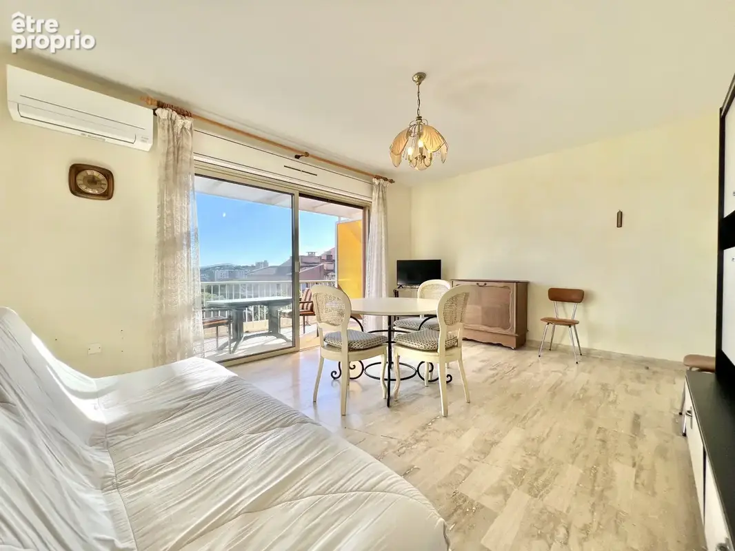 Appartement deux pièces dernier étage avec vue mer panoramique à Sainte Maxime - photo 8