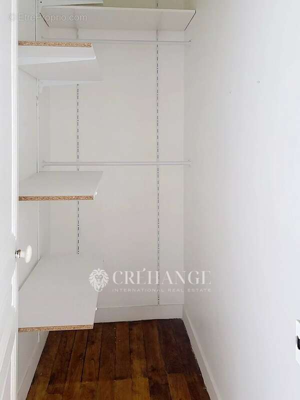 Appartement à PARIS-10E