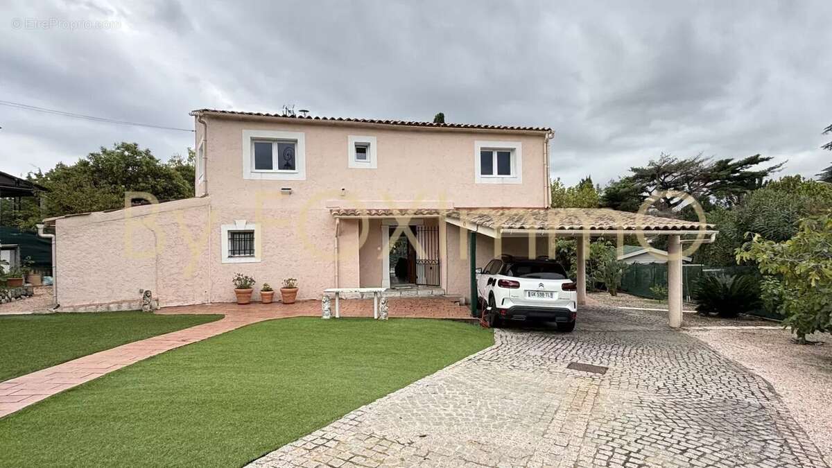 Maison à MANDELIEU-LA-NAPOULE