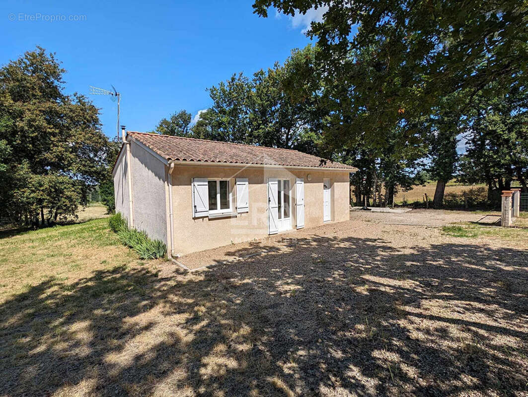 Maison à MONTPON-MENESTEROL