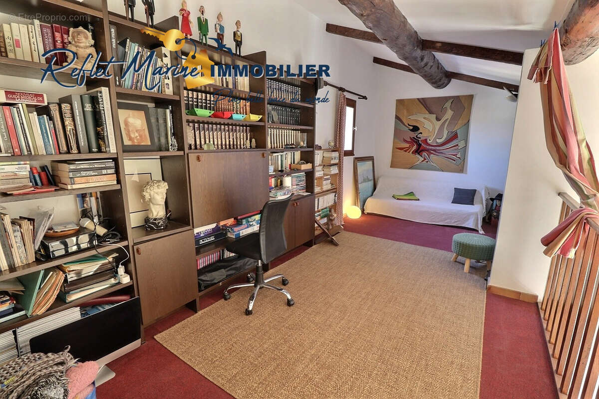 Appartement à SAINT-CYR-SUR-MER