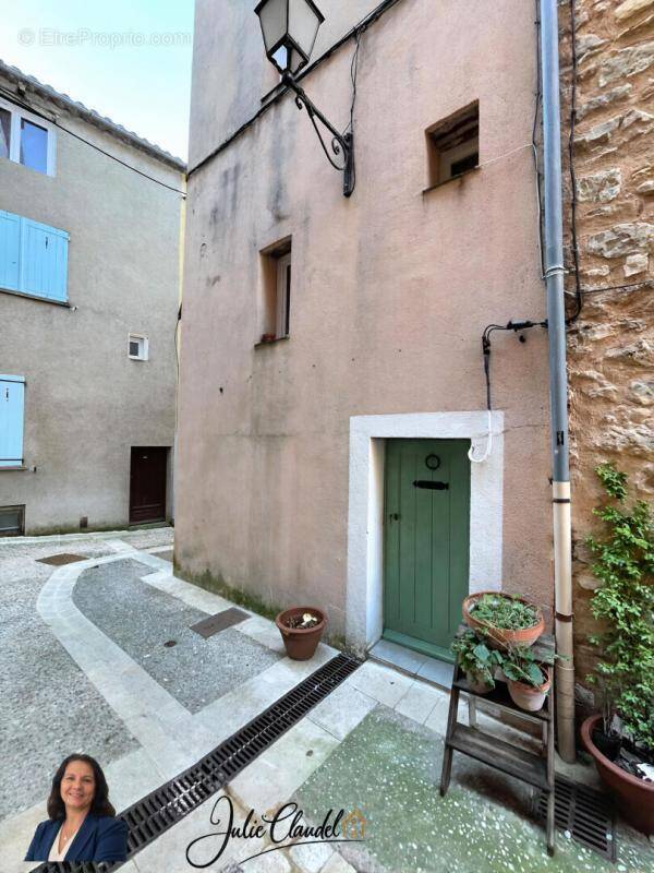 Maison à CHATEAUDOUBLE