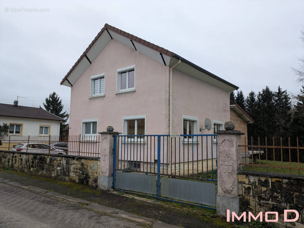 Maison à THAON-LES-VOSGES