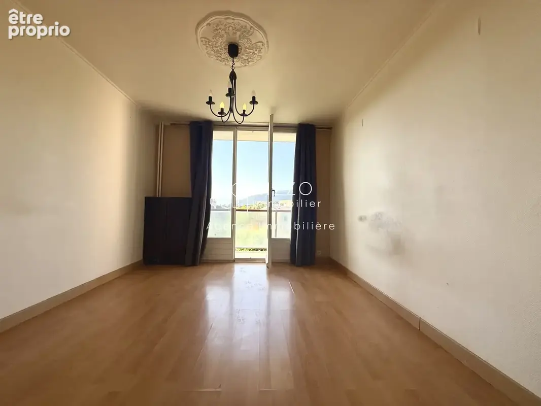 Idéal investisseur ou premier achat : Appartement F3 traversant avec balcon et loggia à Ambilly - photo 5