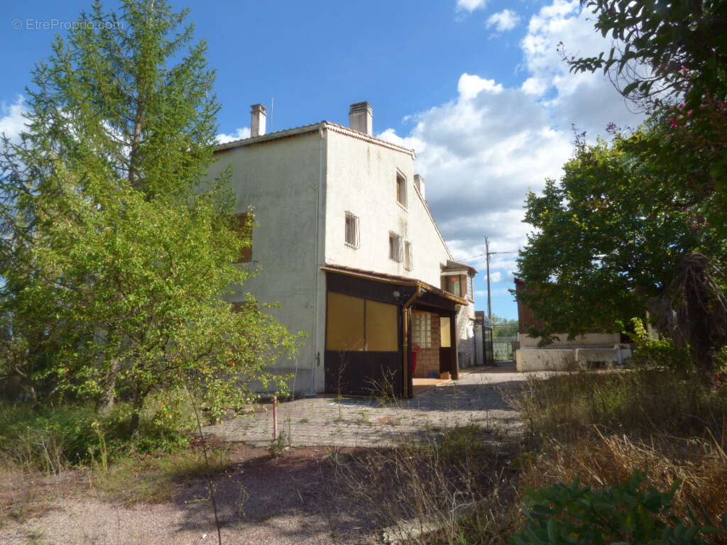 Maison à SAINTE-TULLE
