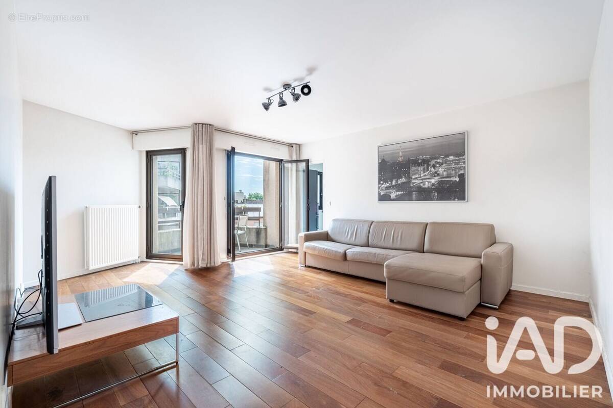 Photo 1 - Appartement à SURESNES