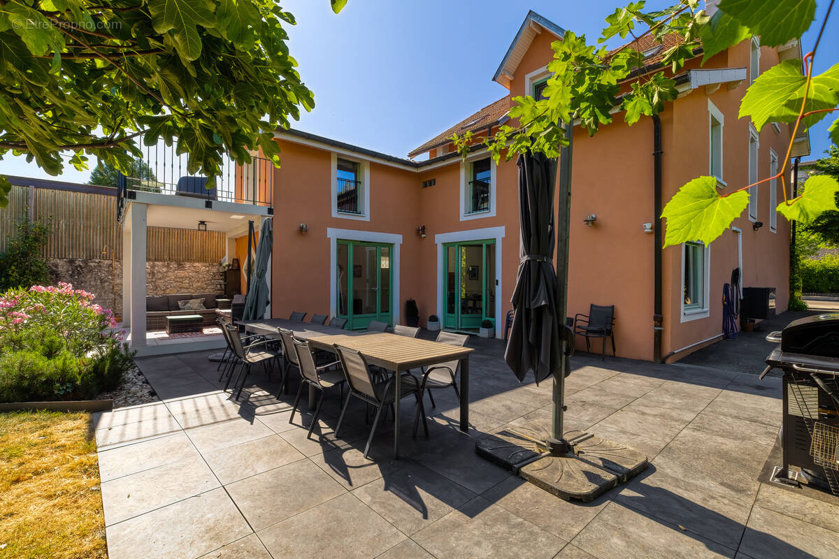 Aix les Bains - Secteur Grand Port - Villa de Charme - photo 4