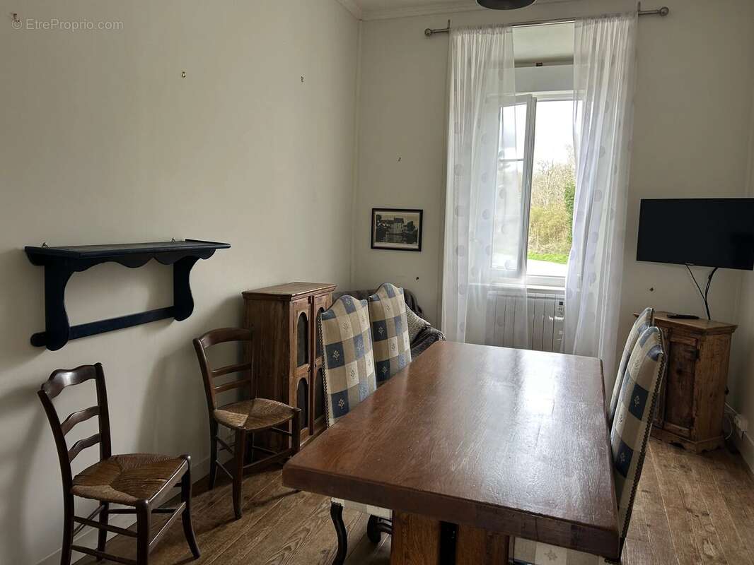 Maison à CHATELUS-MALVALEIX
