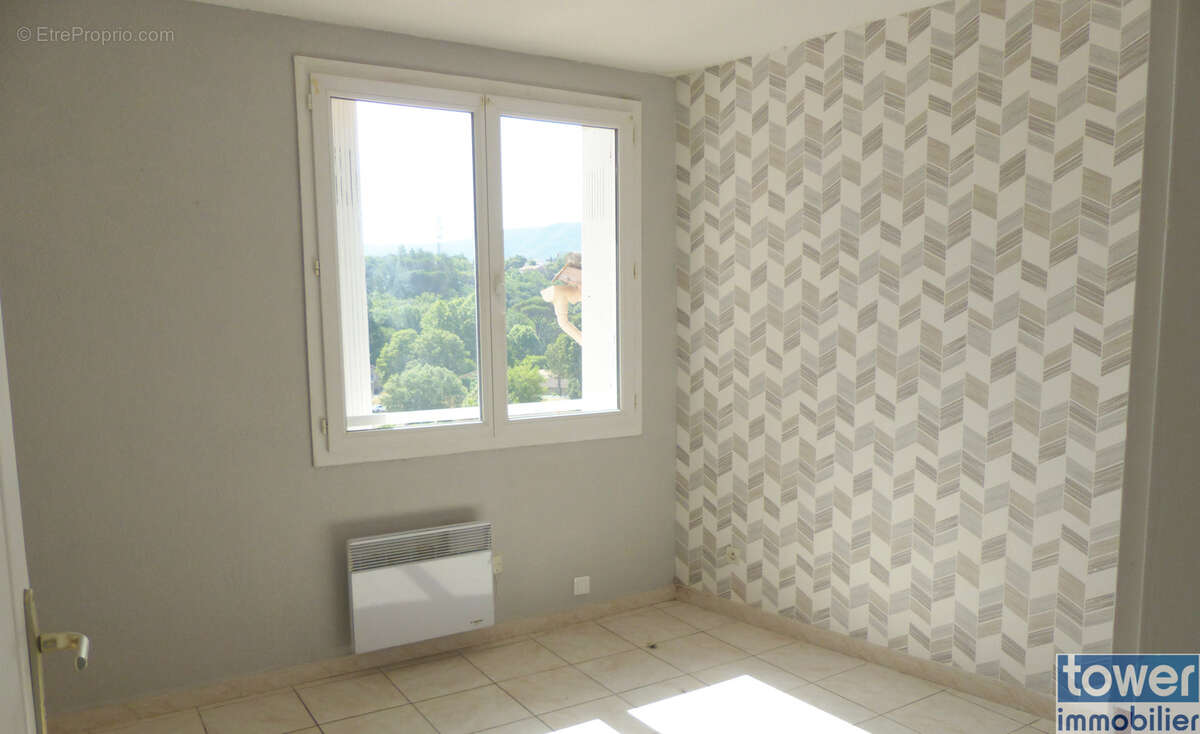 Appartement à LAMALOU-LES-BAINS