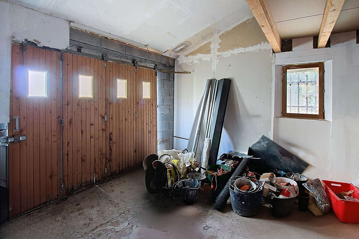 Maison à FIGANIERES