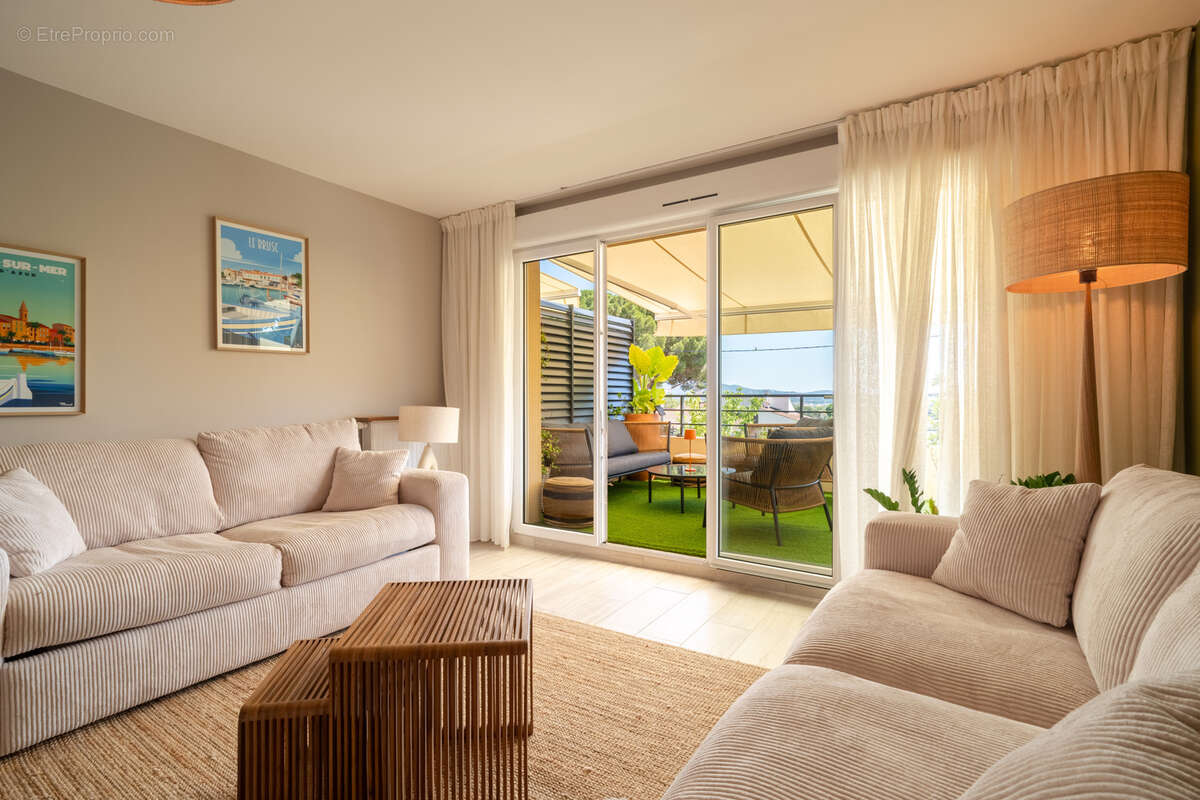 Appartement à SIX-FOURS-LES-PLAGES