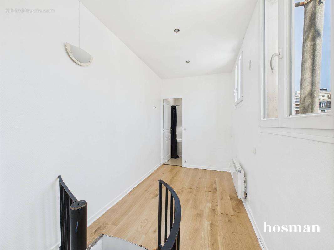 Appartement à PARIS-14E