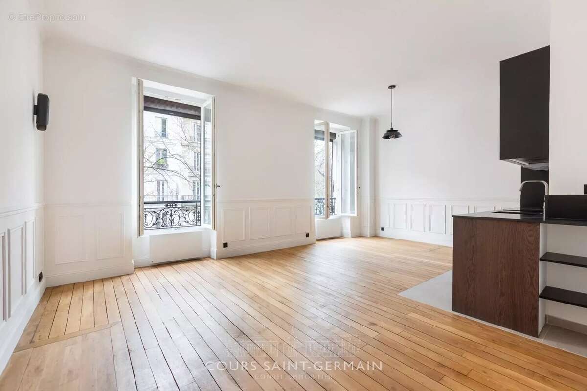 Appartement à PARIS-7E