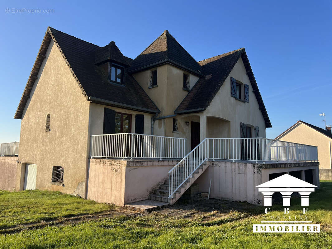 Maison à SAINT-PIERRE-DE-VARENNES