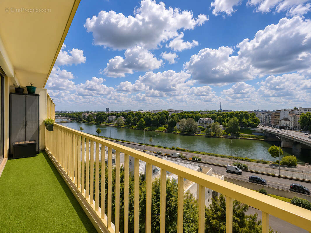 Appartement à COURBEVOIE