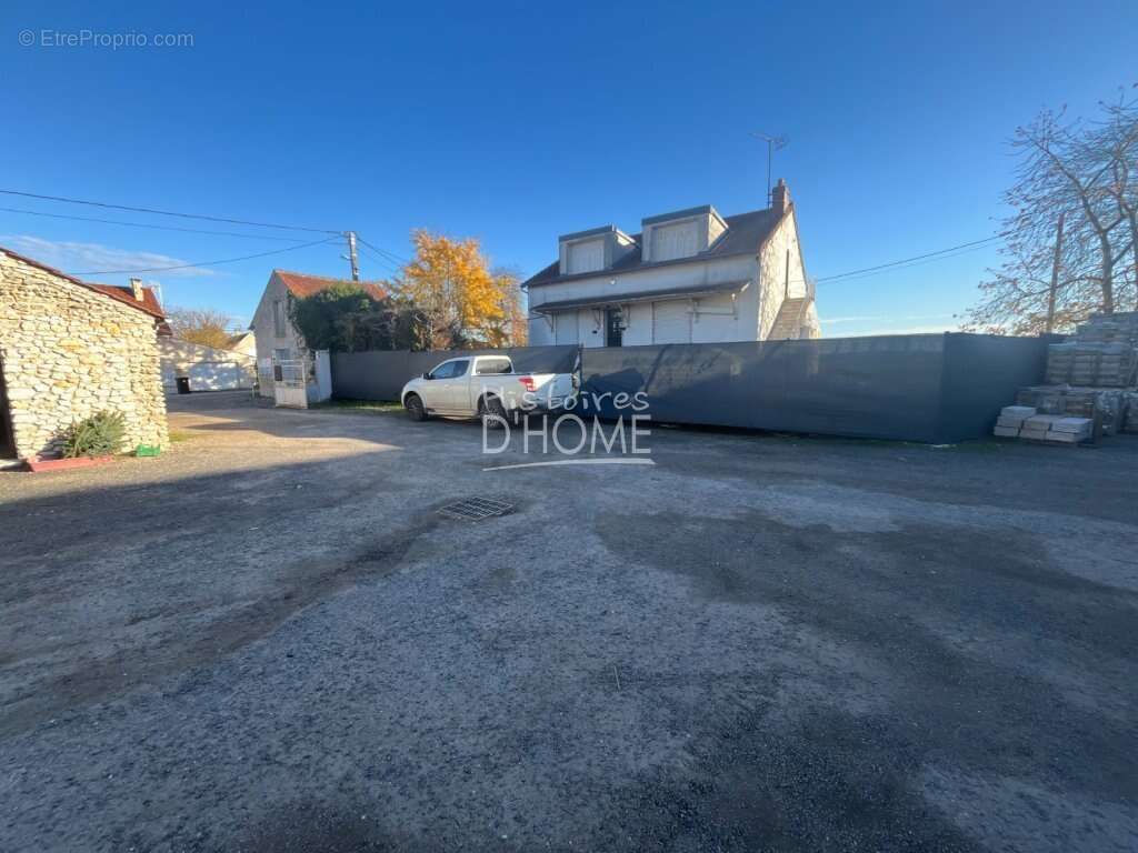 Maison à JOUY-LE-CHATEL