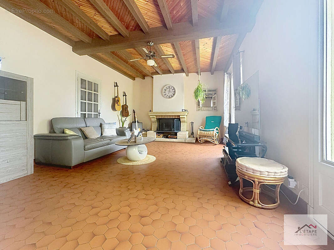 Maison sur sous-sol - 125 m² - Plus de 1 400 m² de terrain - Landeronde - photo 2