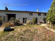 Maison à SAINT-MACOUX