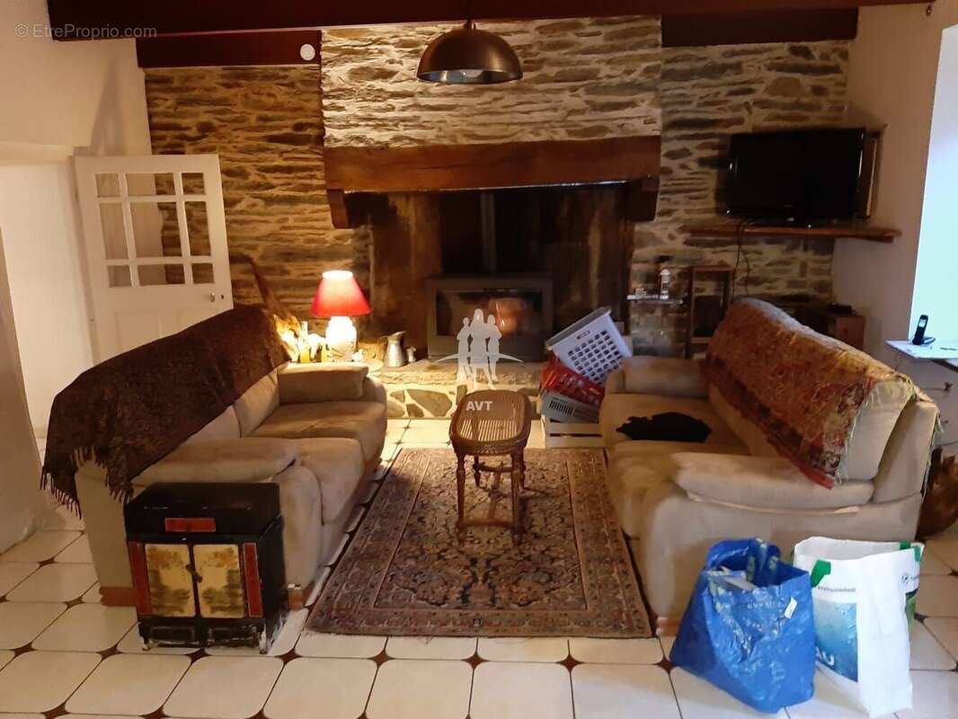 Maison à SAINT-THOIS