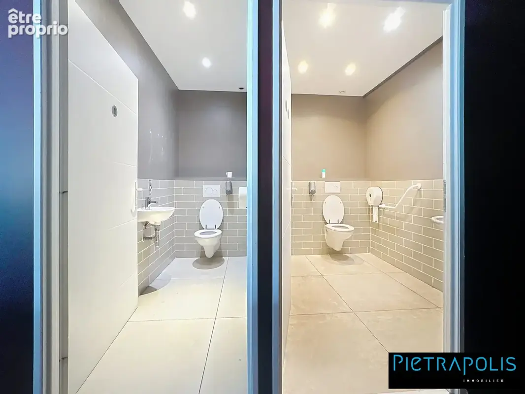 Commerce 430 m² à vendre à Craponne (69290) - photo 6