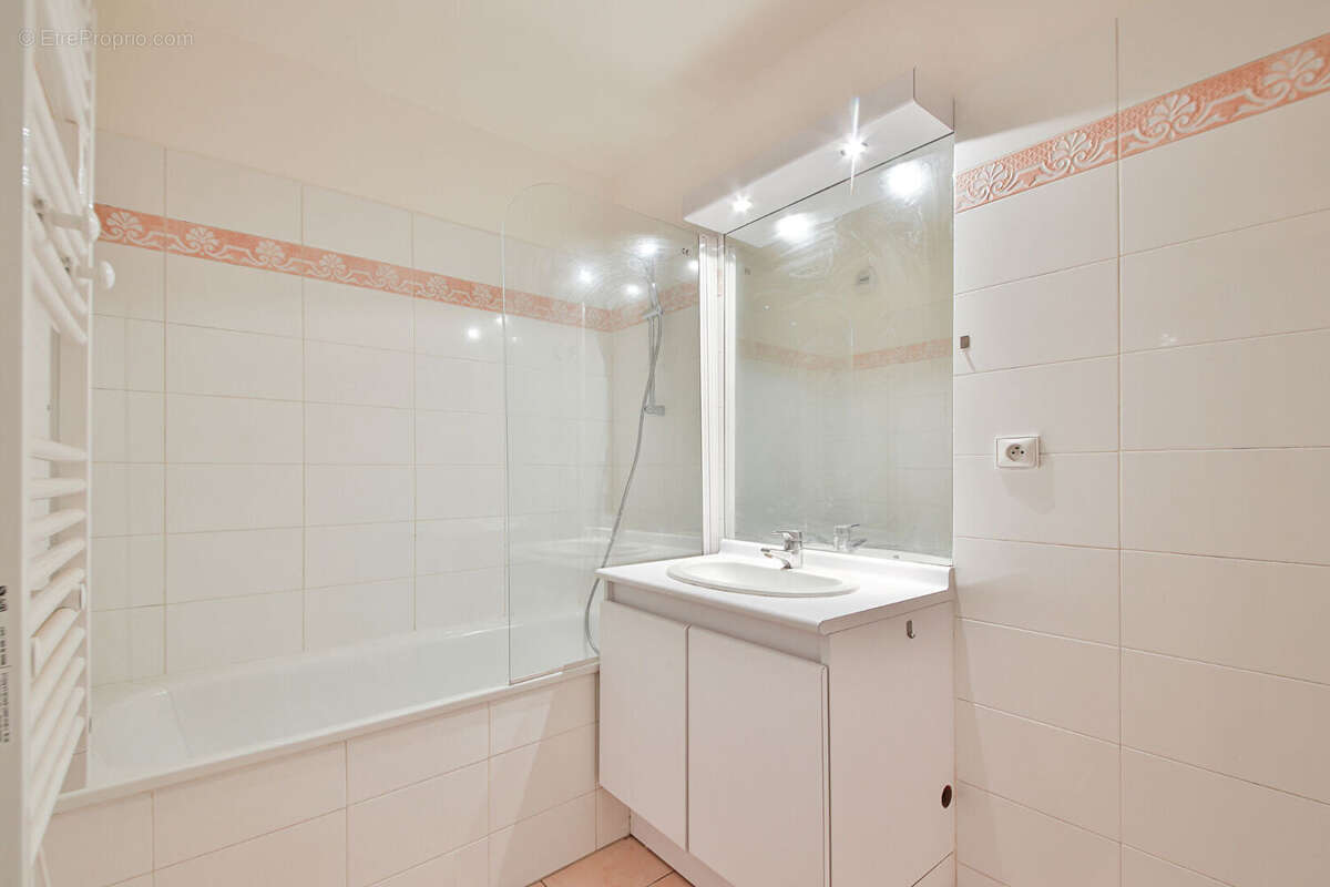 Appartement à SURESNES