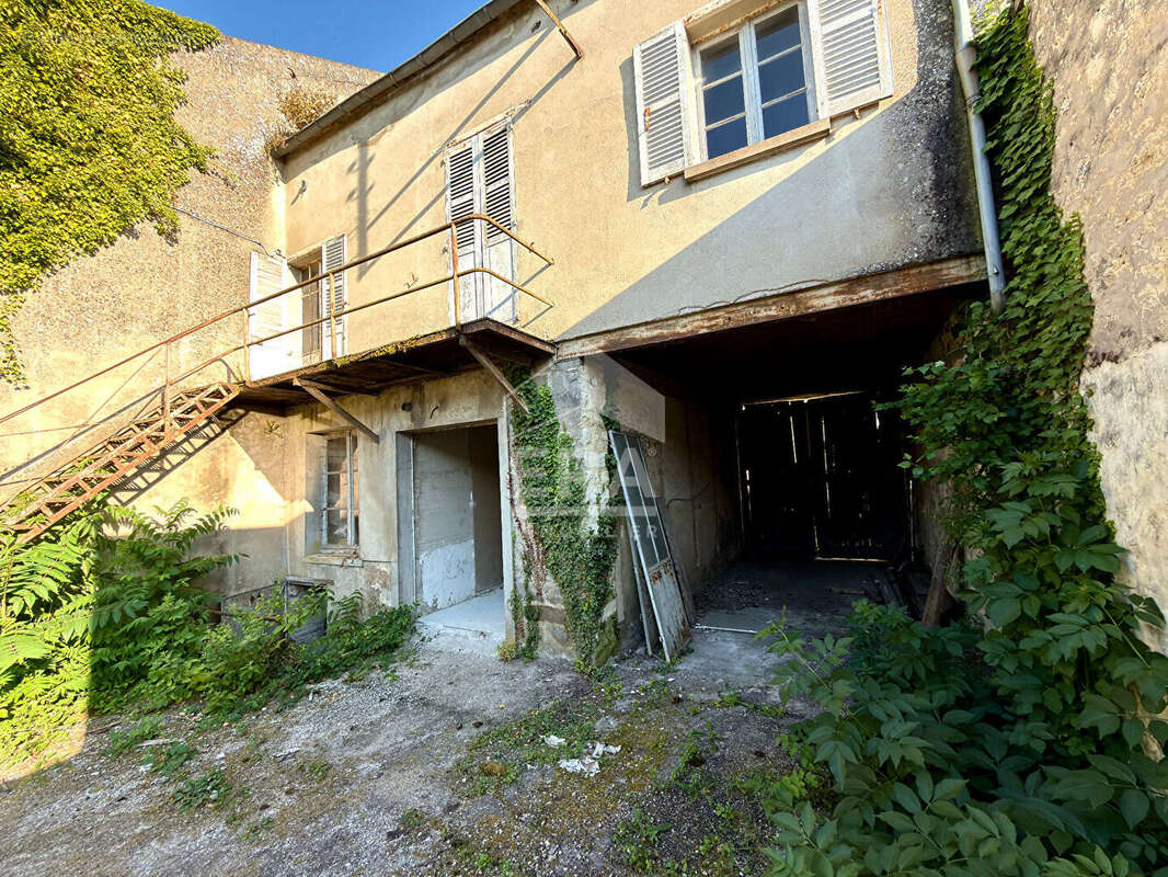 Local commercial 373m² à égreville - photo 18