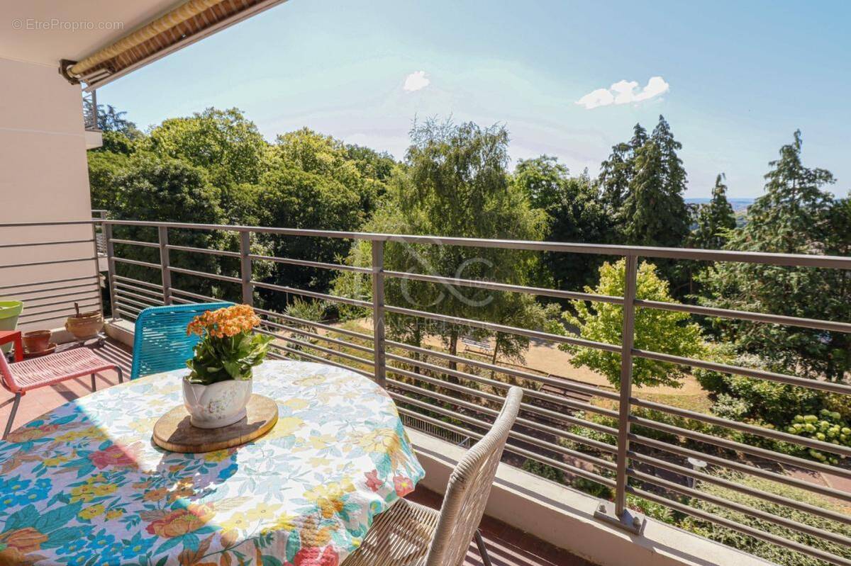 Appartement à CALUIRE-ET-CUIRE