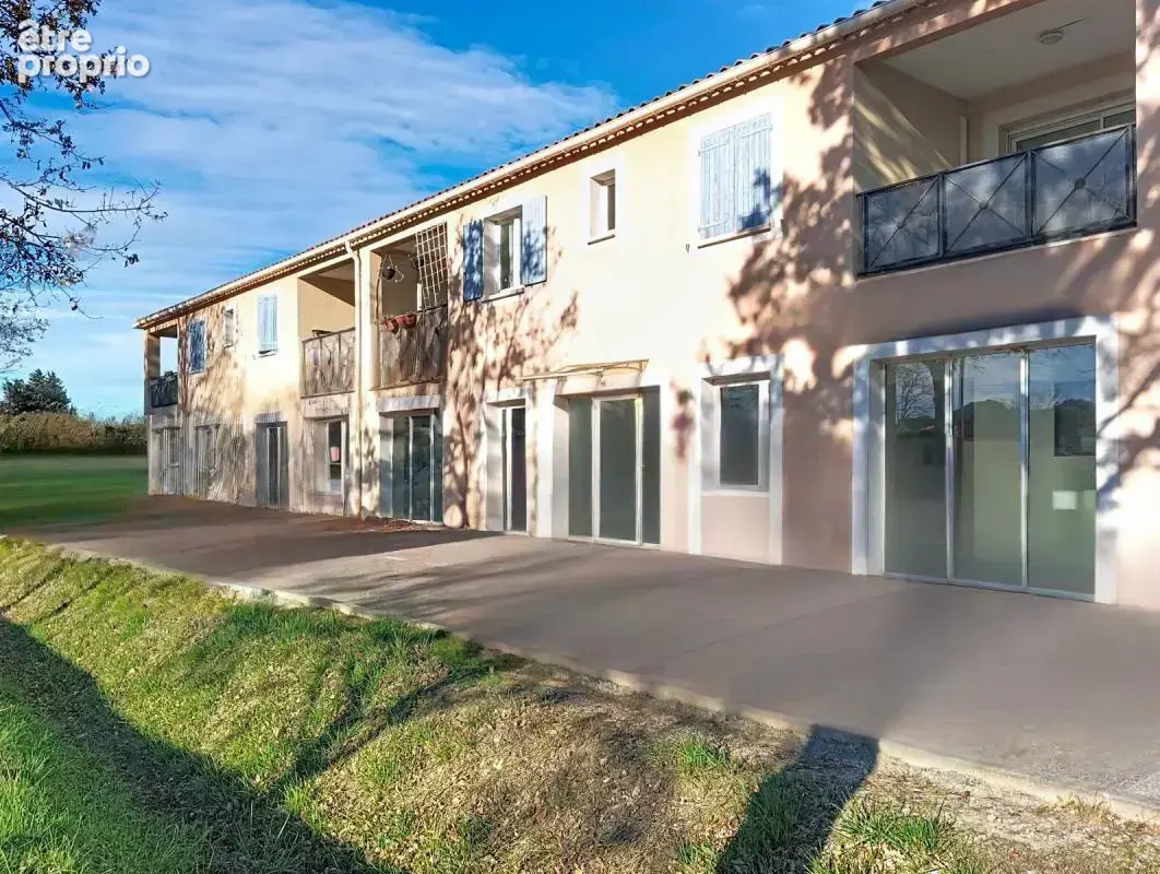 Entraigues-sur-la-sorgue – murs commerciaux loués – 88 m² - photo 3