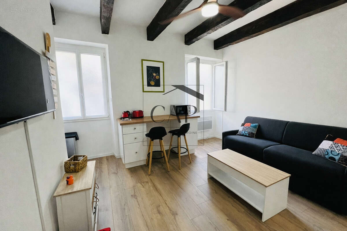 Appartement à MARSEILLE-1E