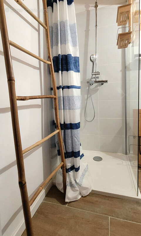 Appartement à SAINT-QUENTIN-LA-POTERIE