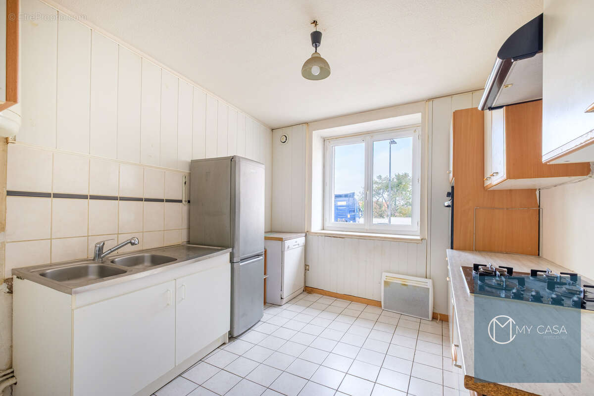 Appartement à SAINT-LAURENT-DE-MURE