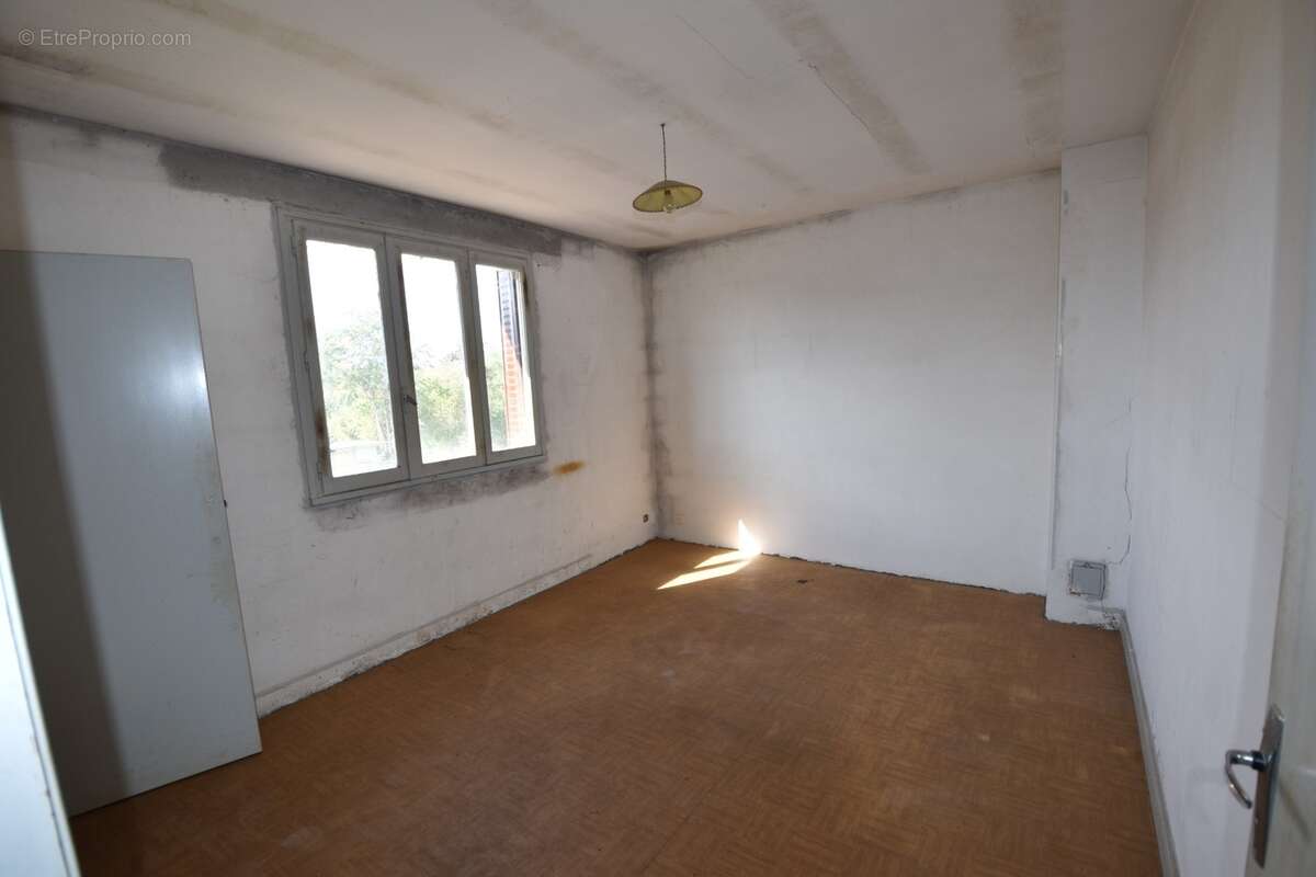 Maison à vendre 5 pièces DIGOIN (71) - photo 8