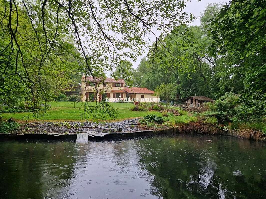 Maison à LE CELLIER