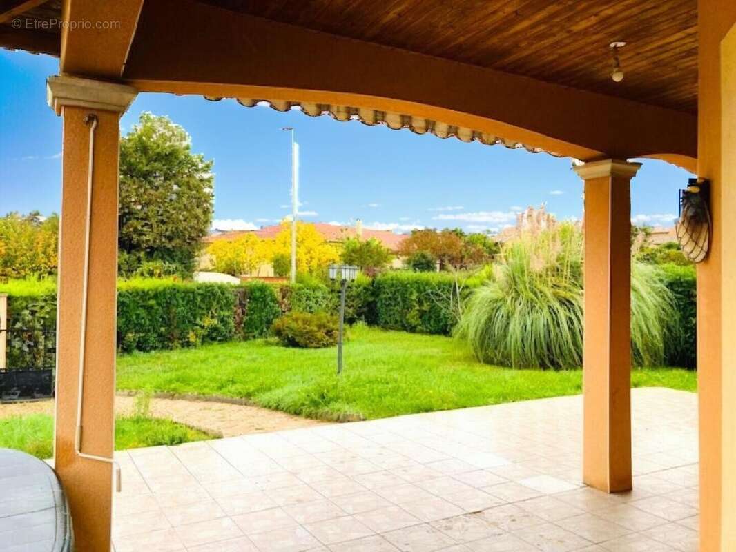 Maison à SAINT-GEORGES-D'ESPERANCHE