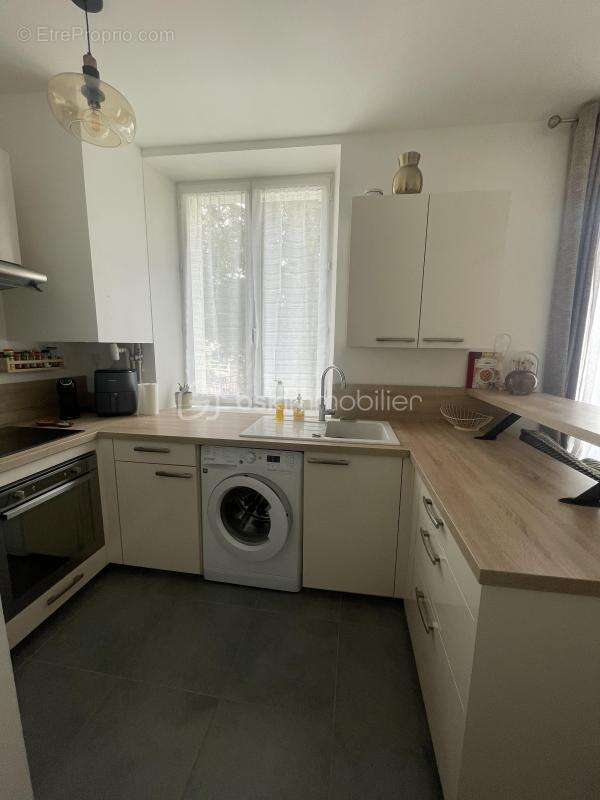 Appartement à FONTENAY-LE-VICOMTE