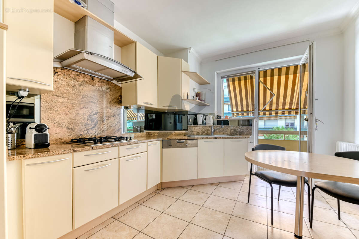 Appartement à LYON-6E