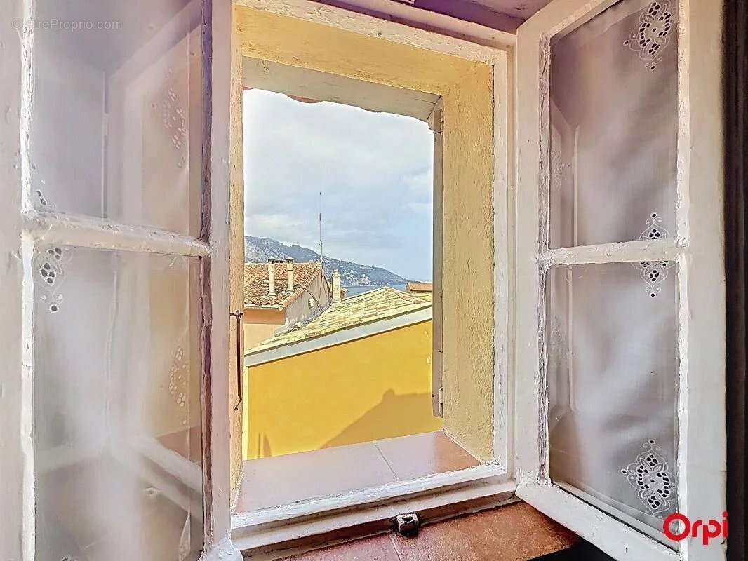 Menton, centre historique: un ensemble de deux appartements à proximité des plages - photo 13