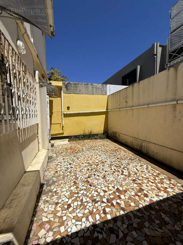 Photo 6 - Maison à SAINT-DENIS