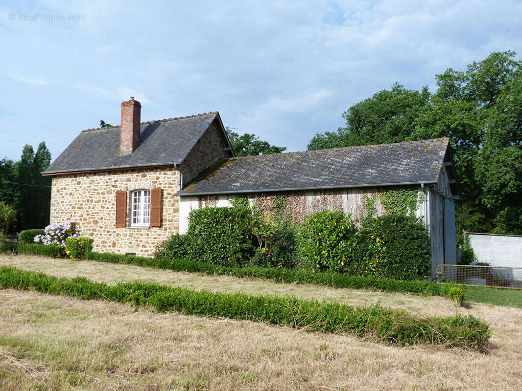 Maison à LE PERTRE