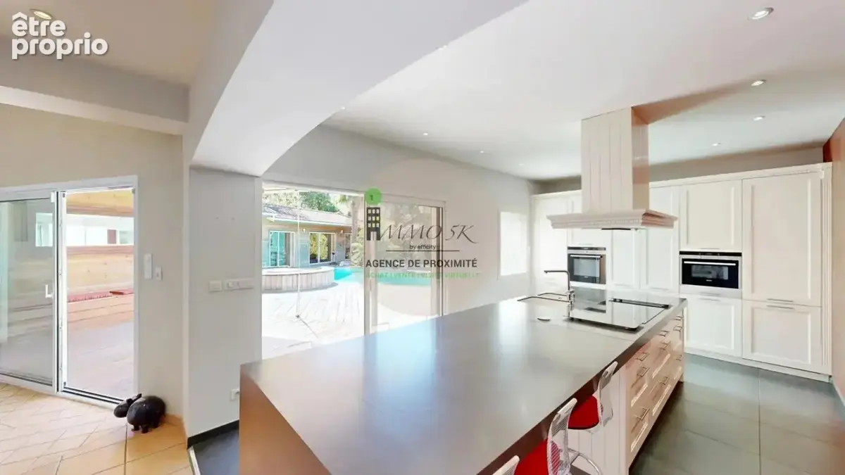 Maison 10 pièces 330 m² à vendre à Limonest (69760) - photo 6