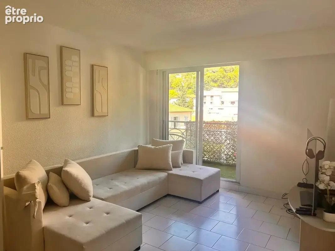 Nice - Madeleine – Grand 2 pièces + balcon - photo 2
