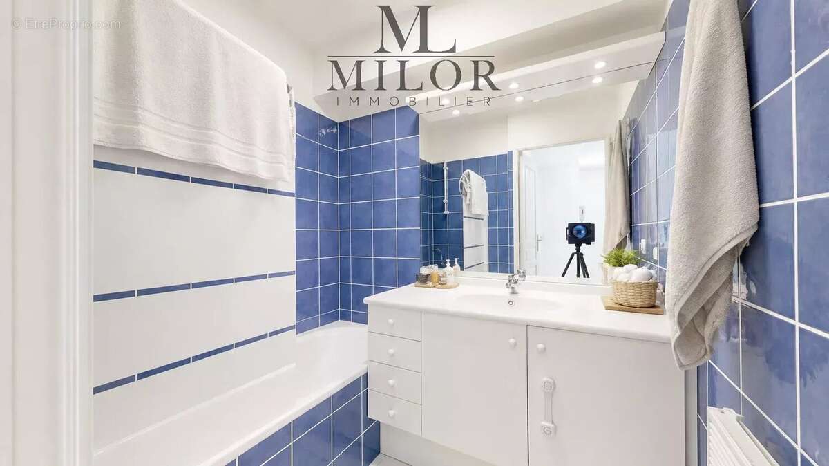 Appartement à SAINT-LAURENT-DU-VAR