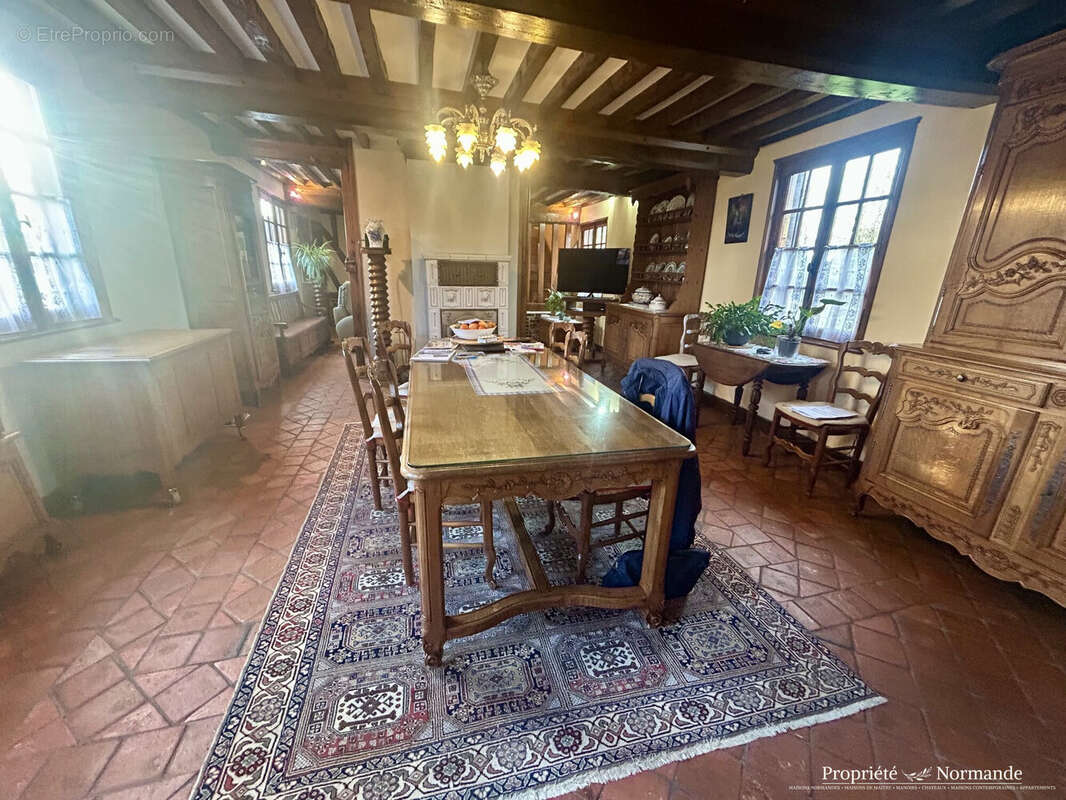 Maison à CORMEILLES