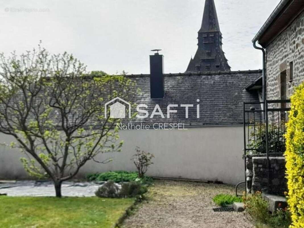 Photo 2 - Maison à AMBRIERES-LES-VALLEES