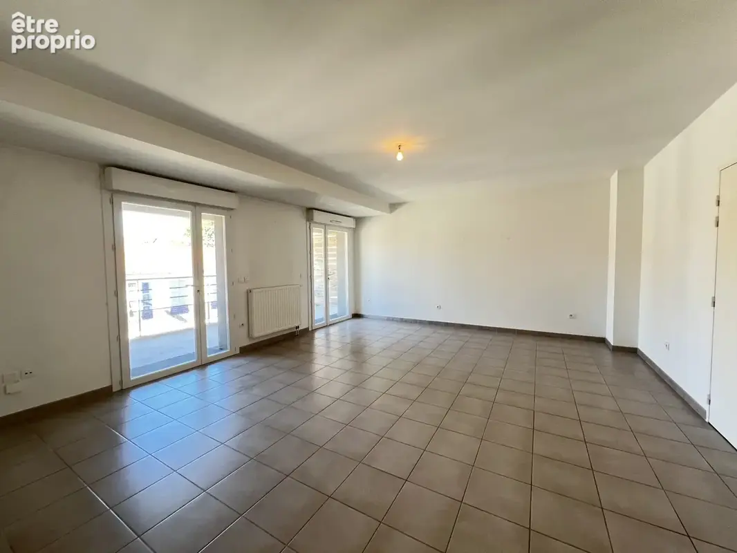 Appartement T3 - 69m2 + garage - Proche Place Napoléon LA ROCHE SUR YON - photo 5