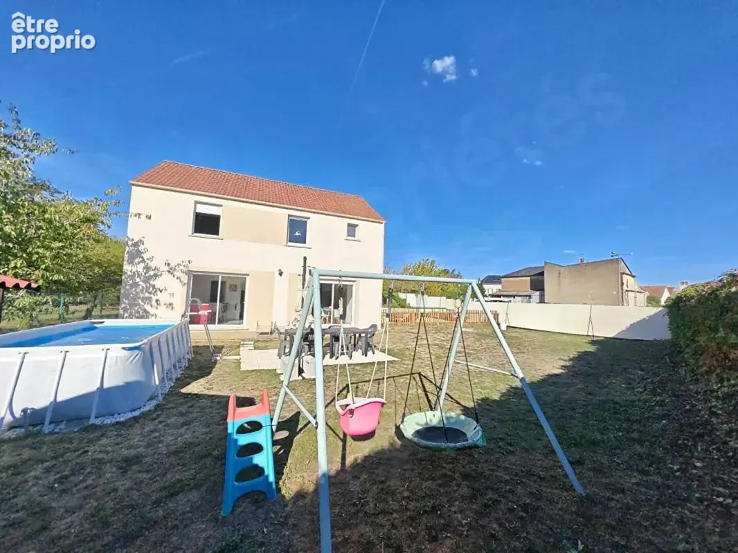 Maison à MEREVILLE