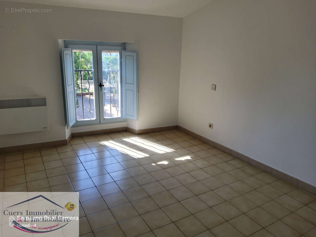 Appartement à CUERS