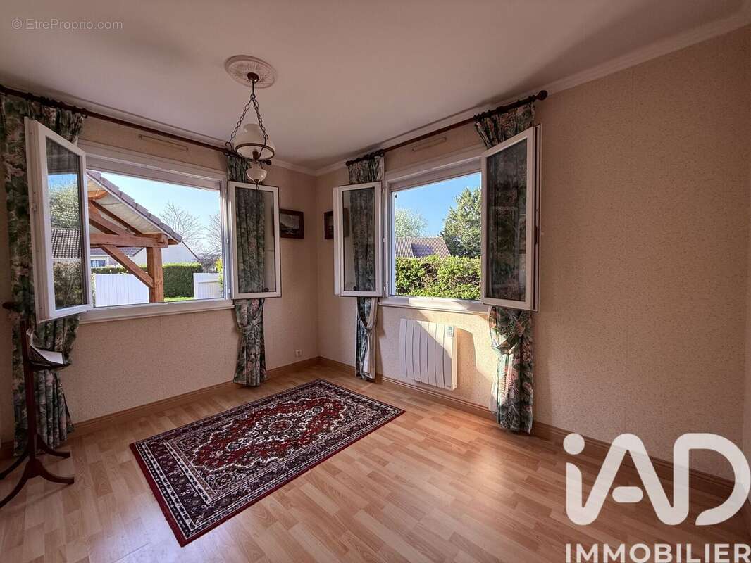 Maison 135 m² à Val-De-Reuil  - photo 9