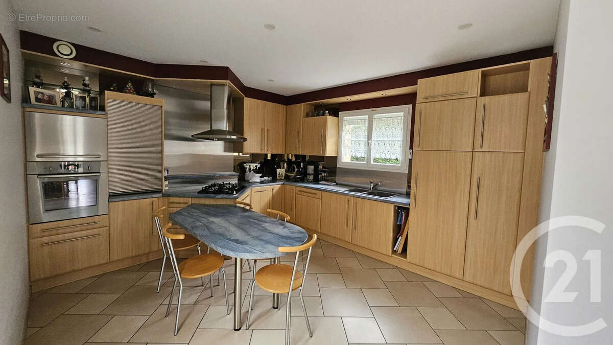 Maison à SAINTE-EUPHEMIE