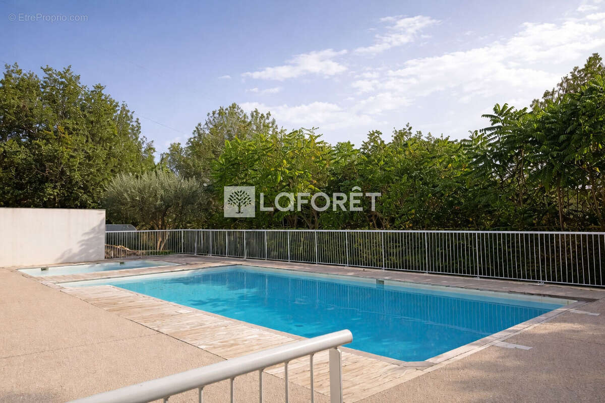 Appartement à VALBONNE